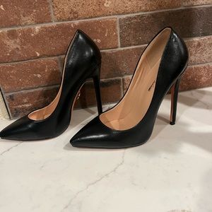 Petit Cadeau high heel pumps